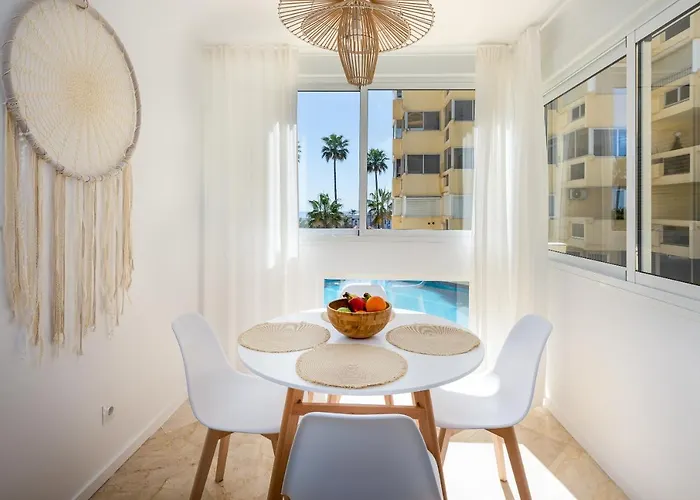 En Front De Apartament