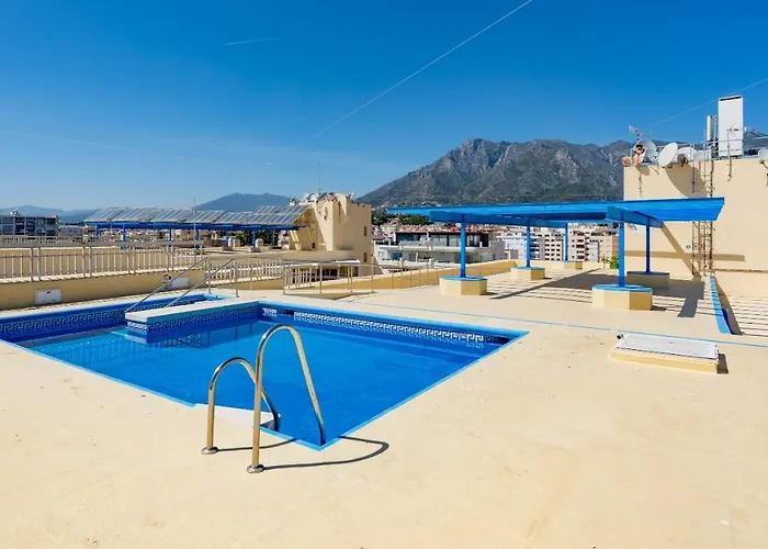 En Front De Marbella