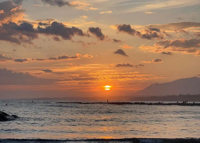 En Front De Apartament