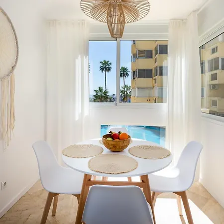 En Front De Apartment