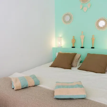 Apartment En Front De *