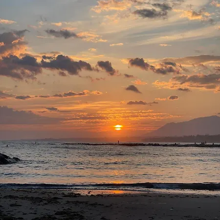 En Front De Apartment